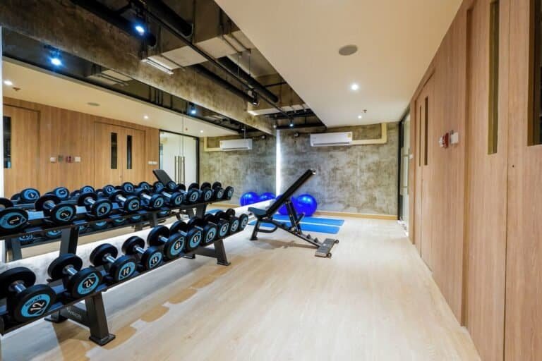 GLOW Bangkok Riverside Workout space