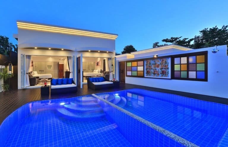 privilege-ezra-beachclub-exterior-night