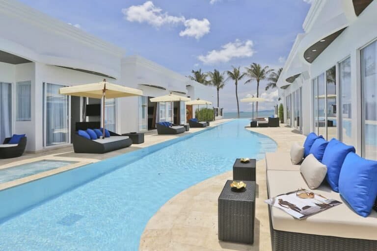 privilege-ezra-pool-sun-loungers